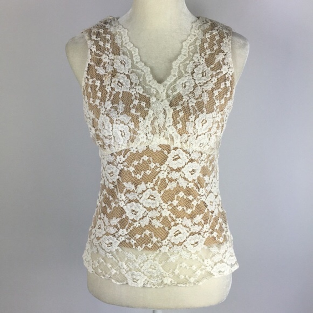 Cabi lace shirt size M.